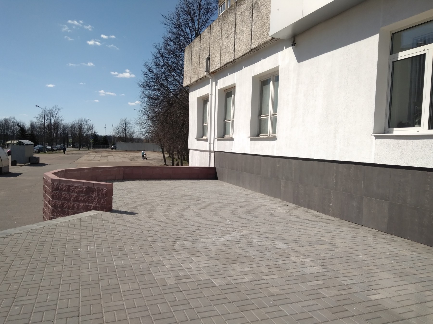 Двор многоквартирного дома